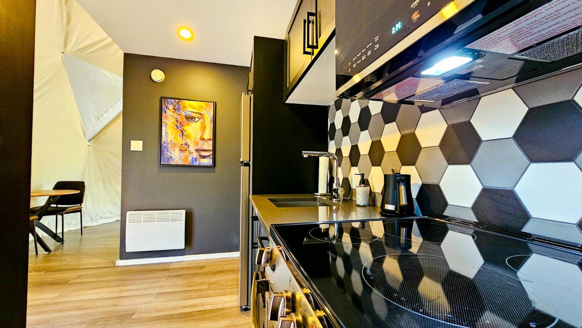 Dome Le Rocher Brownsburg エクステリア 写真