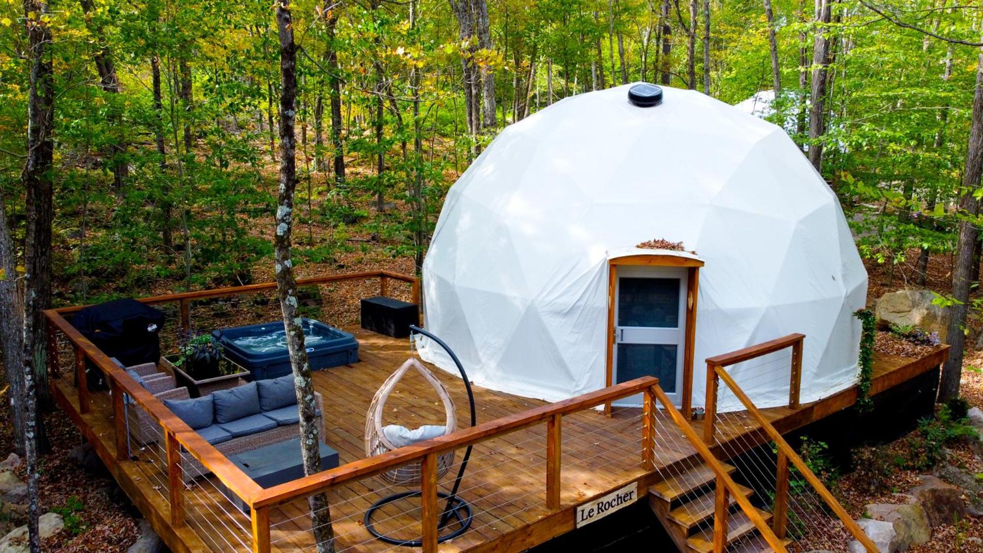 Dome Le Rocher Brownsburg エクステリア 写真